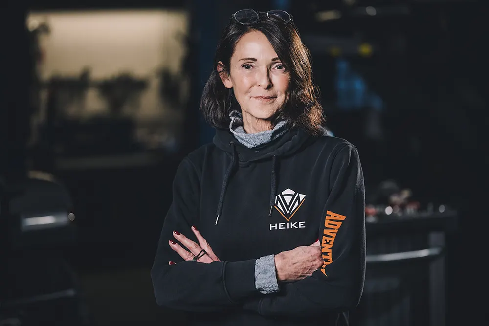 Heike, Geschäftsführerin von Adventure Motors Bielefeld